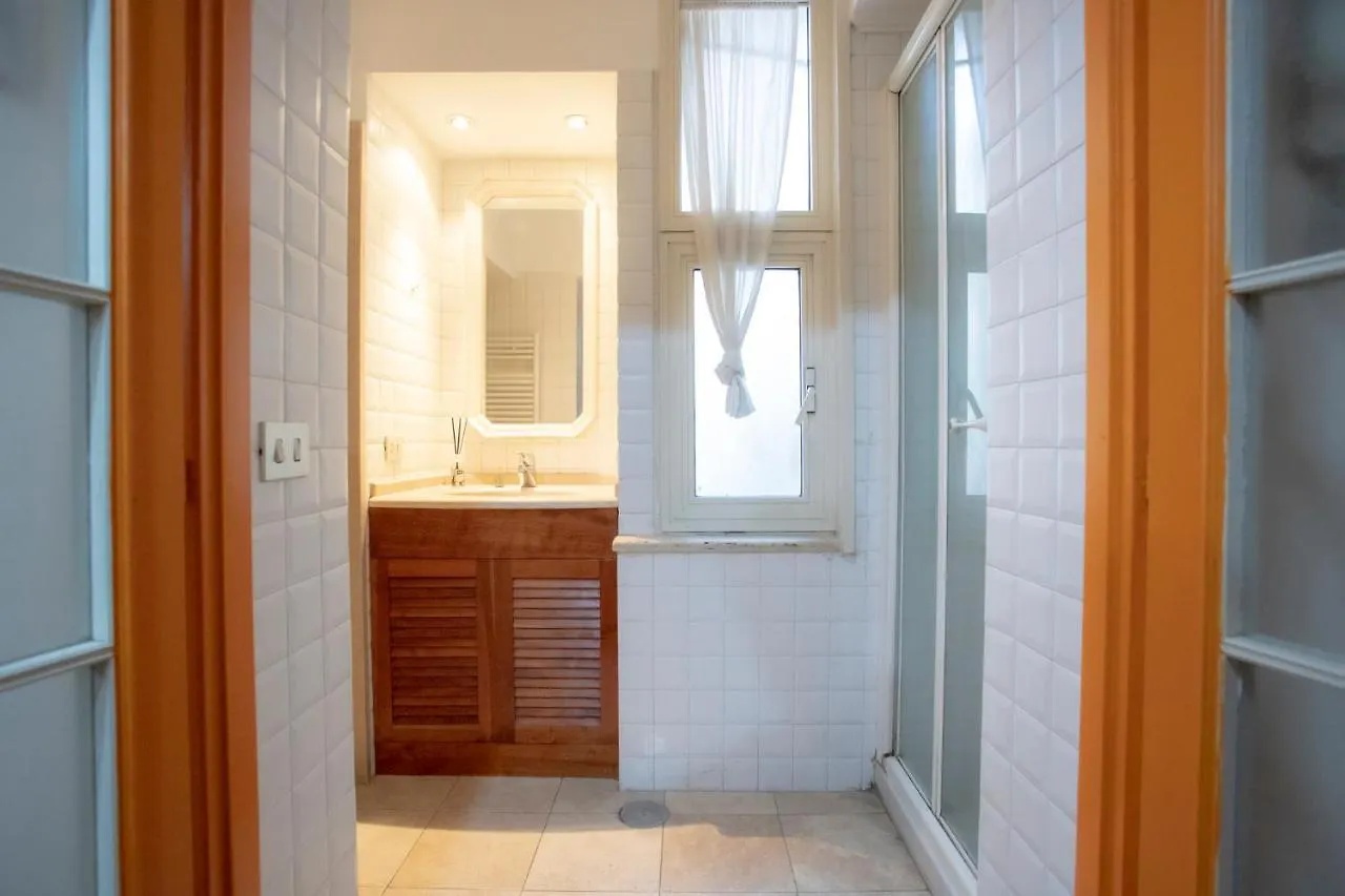 Apartment Homehouse Serpenti - Colosseum - Rione Monti Rome Italy