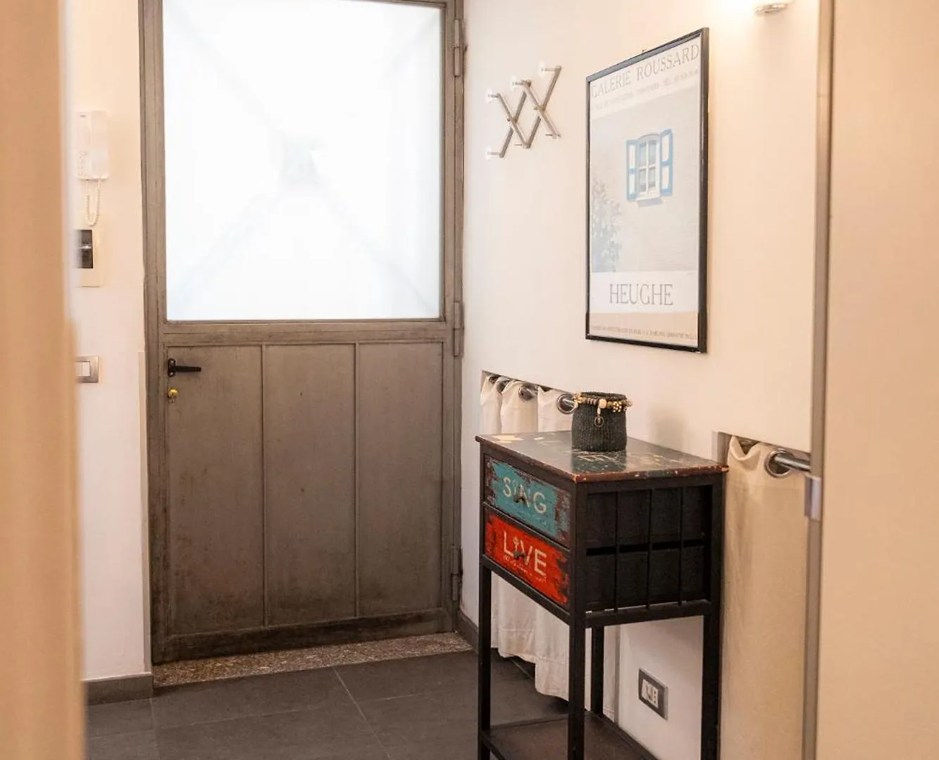 Homehouse Serpenti - Colosseum - Rione Monti Rome Apartment