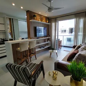  Apartamento Mariscal, 03 Dormitórios, 80m Do Mar, Com Piscina Brasil