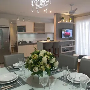  Apartamento Mariscal 02 Dormitórios, 80m Do Mar, Com Piscina Brasil