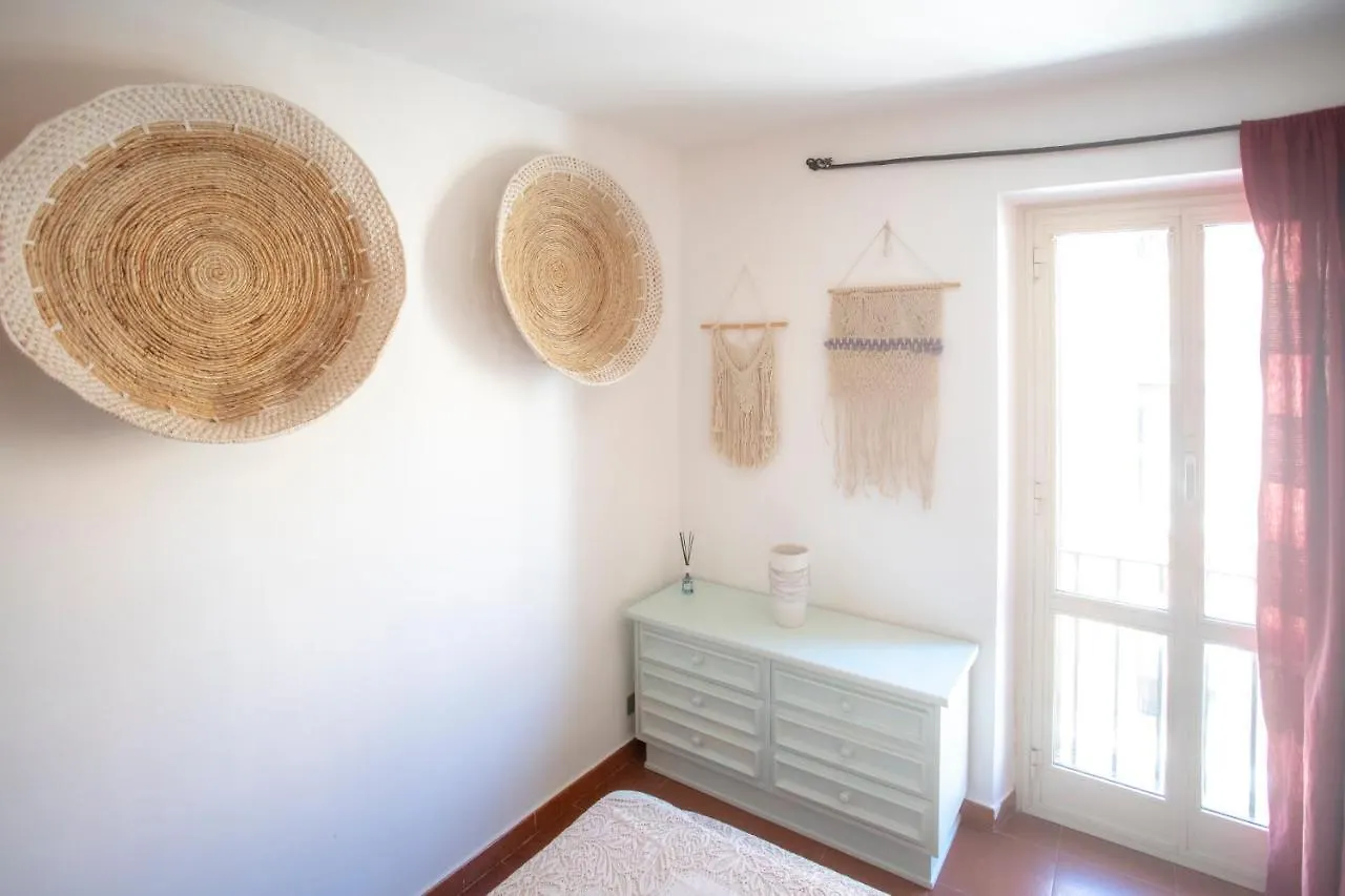 Homehouse Serpenti - Colosseum - Rione Monti Rome Apartment